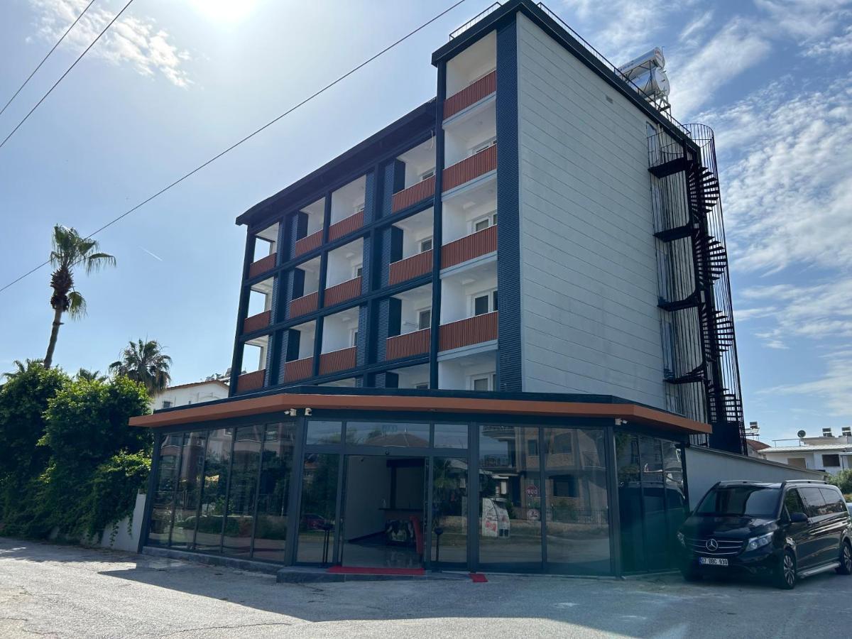 Bellissima Hotel Side Exterior photo